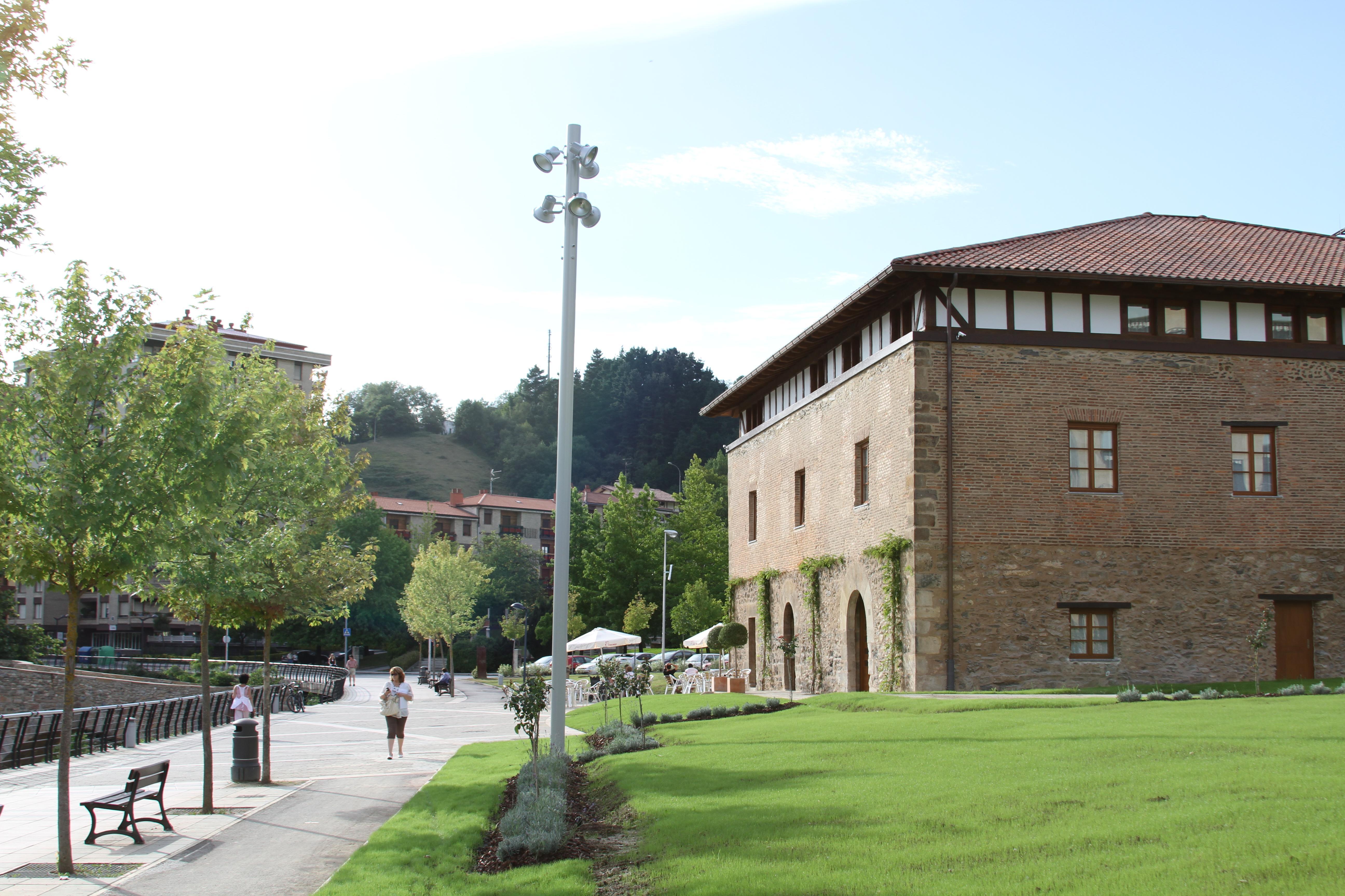 Hotel Dolarea Beasain Exterior photo